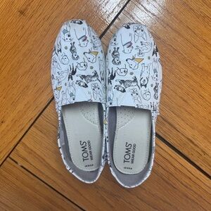 TOMS Women’s Dog Print Canvas Alpargata Slip-On Shoes – Size 6.5good condition
